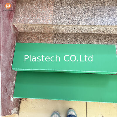 Pelindung Ramp Tangga Sarang Lebah 5mm dengan Permukaan Felt untuk Penutup Tepi Tangga Gudang Pabrik Papan Lipat Satu Potong