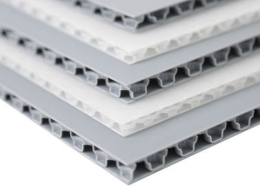 7mm 10mm PP Honeycomb Board Bertekstur Hitam untuk Tas Jinjing Aluminium